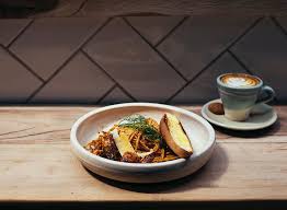 Kemitraan Lucky Cat Coffee & Kitchen