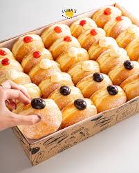 Kemitraan Luna’s Doughnuts