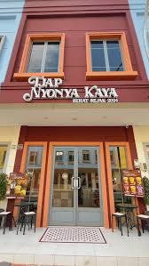 Franchise Tjap Nyonya Kaya