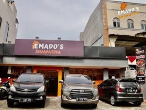 Bisnis Emado's Shawarma